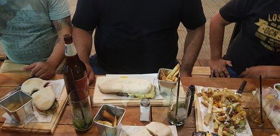 Chirolas Bar
